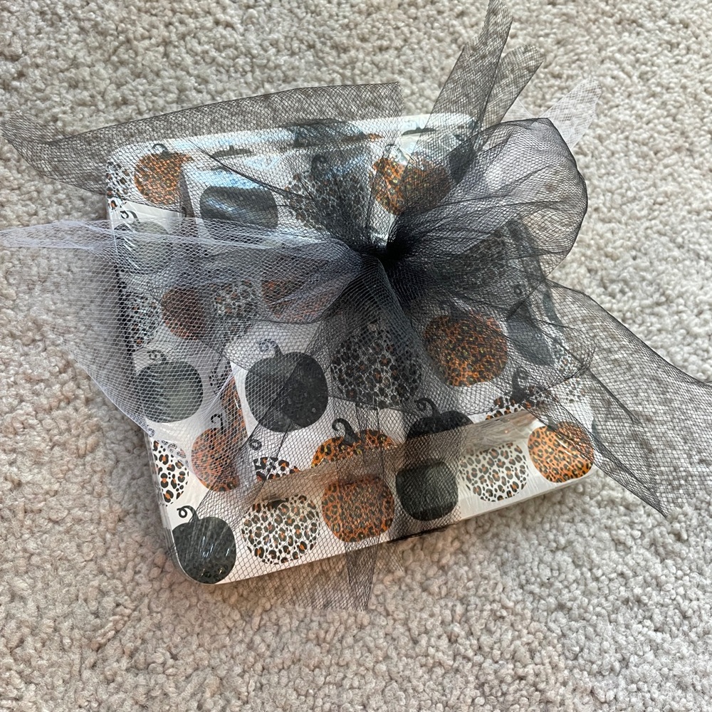 Leopard Pumpkins Paper Plate & Napkin Dining Packaged Gift Set